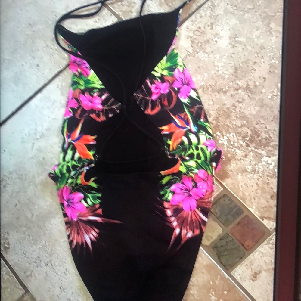 NWOT urban outfitters size XL